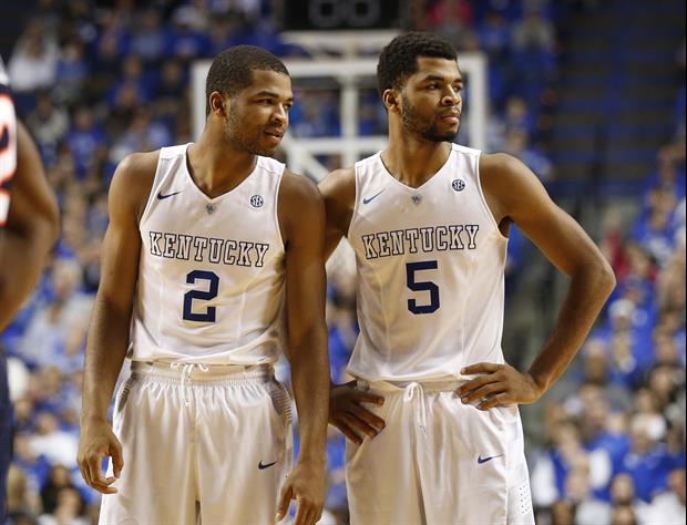Fan's Sign Celebrates Kentucky's “Set Of Twins
