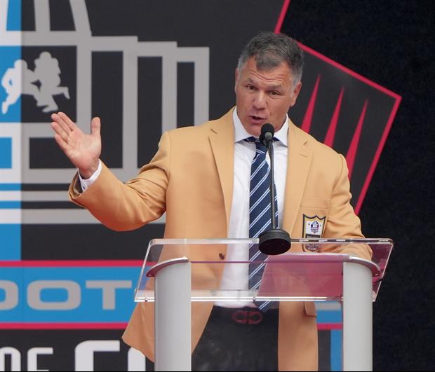 Adam Vinatieri's Speech Called Out Bill Belichick With For Not Attending His HOF Ceremony