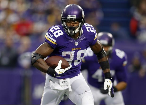 Here's Adrian Peterson Drugged Up & Singing After Knee Surgery