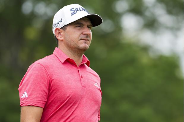Alejandro Tosti's Caddie Quits/Walks Off Mid-Round On, Thought He Was Going To Bathroom