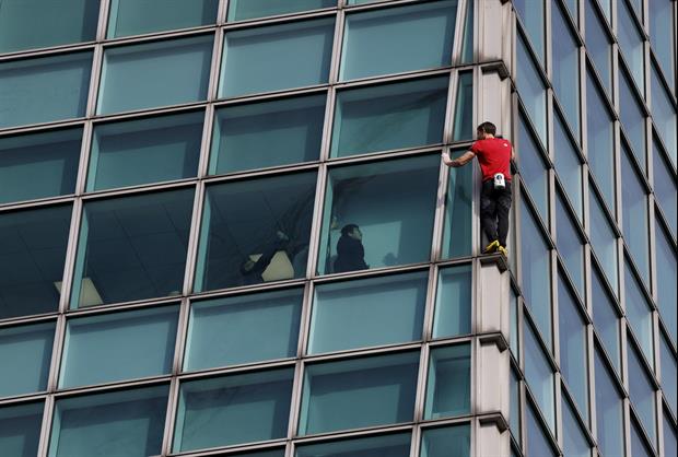 Alex Honnold Says Taipei 101 Climb Paycheck Was 'Embarrassing'