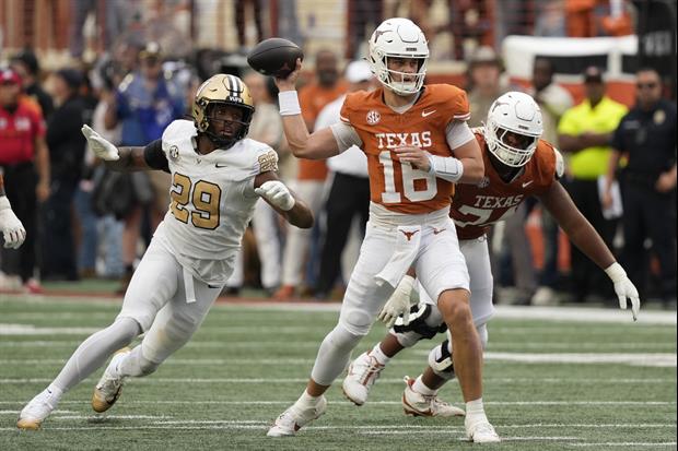 Manning Throws 3 Touchdowns And No. 20 Texas Holds Off No. 9 Vanderbilt Late For 34-31 Win