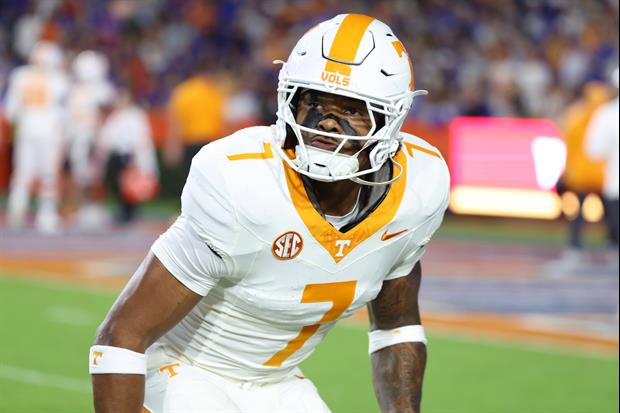 Tennessee LB Arion Carter Suspended Two Games by NCAA After $427 Flight