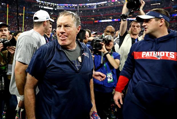 Here's Bill Belichick Telling Gronk He's Gonna Party After The Super Bowl