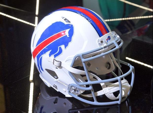 Buffalo Bills OL Tommy Doyle Signed His Rookie Contract In Full Uniform