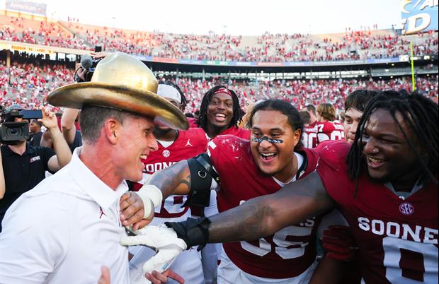 Oklahoma Stuns No. 1 Texas In Wild Red River Rivalry Finish
