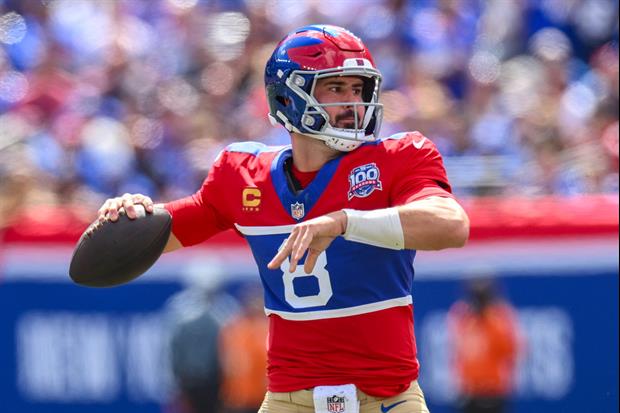 Giants QB Daniel Jones Gets Heckled By Giants Fans In MetLife Players Parking Lot