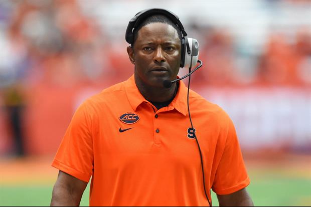 Syracuse Head Coach Makes Center Do Pushups On Sideline After Losing Helmet