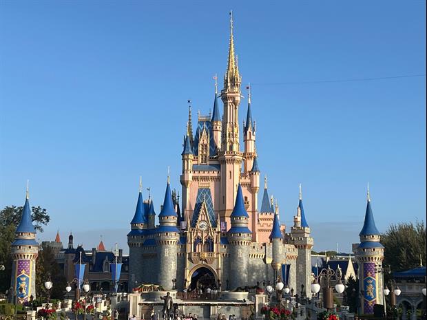 Dad Documents Cost of One Day at Disney World For Family Of 5 and It's Wild