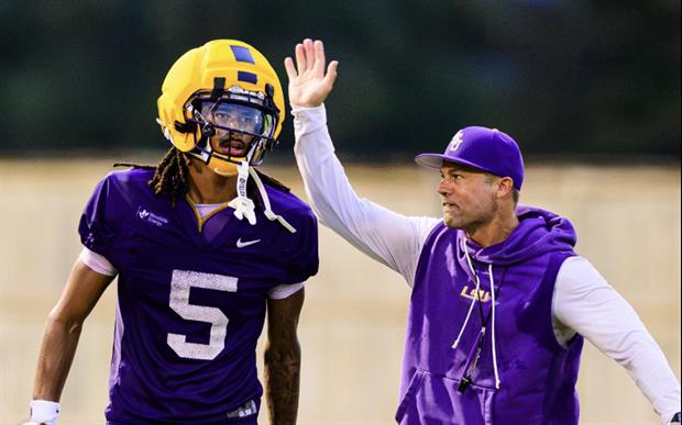 Video: Leonard Fournette Gives DJ Picket No. 5 Chain, Plus Some More Bling For The Team