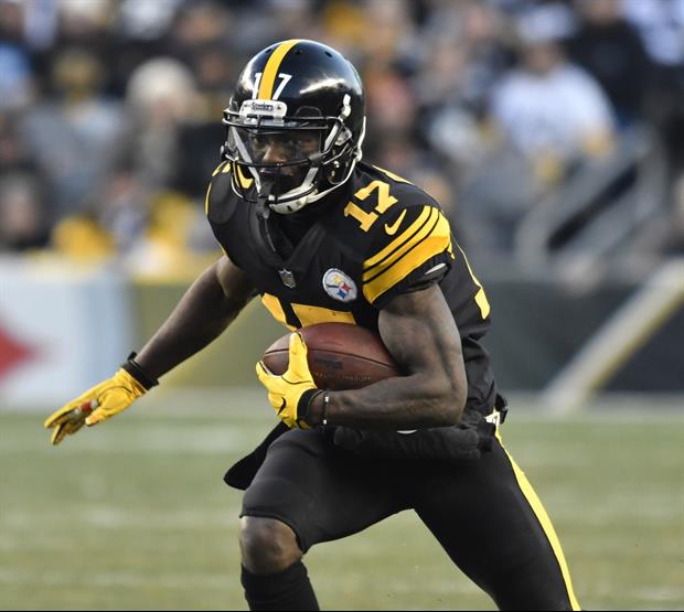 Pittsburgh WR Eli Rogers made a big entrance at Steelers' training camp on Thursday. The fifth-year