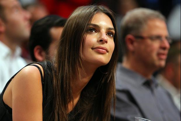 SI Swimsuit's Emily Ratajkowski Shows Off What Her New Bathing Suits Look Like In Motion