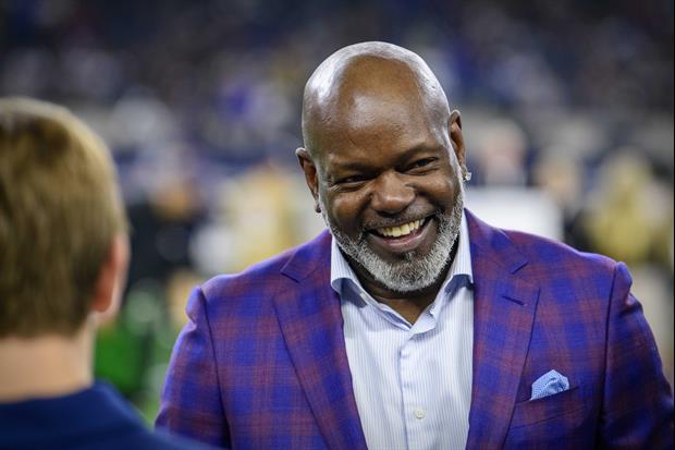 Emmitt Smith Selling $2.2 Mil Dallas Mansion, Offers Private Dinner To Buyers