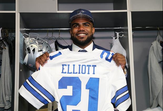 Cutie Takes Pic Cowboys RB Ezekiel Elliott After Hooking Up With Him