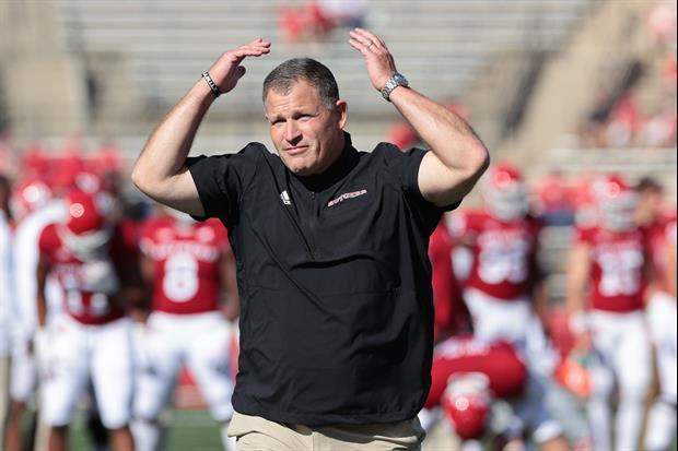 Watch Rutgers Coach Greg Schiano Seemingly VRutgers Coach Greg Sanish Into Thin Air On The Sideline