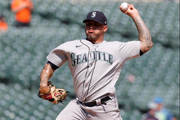 Watch Mariners' Hector Santiago Become MLB's First Pitcher Substance Ejection