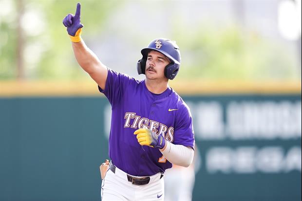 LSU Baseball Comes From Behind To Beat Tennessee In Game 1, 7-5