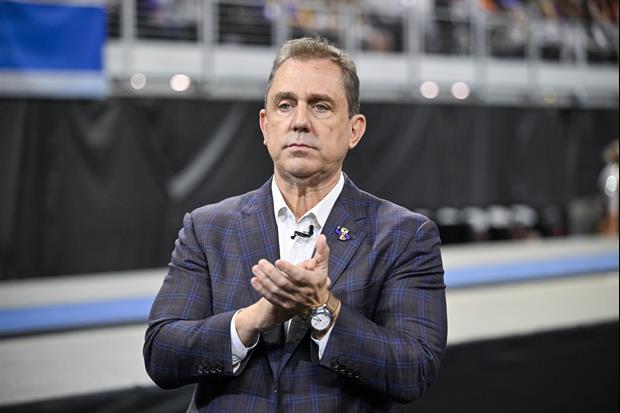 Watch: Jay Clark Gives Motivational Speech After Runner-Up Finish In National Championship