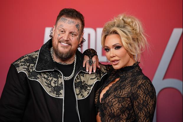 Jelly Roll's Wife Flashes Him at Hockey Arena, on Video