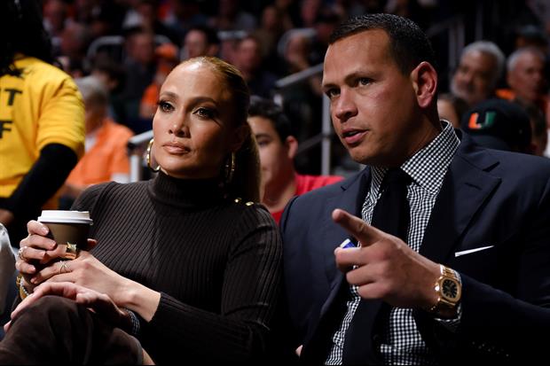 Watch This Girl At The Gym Tells Alex Rodriguez He Looks Like “the guy who is dating J-Lo”