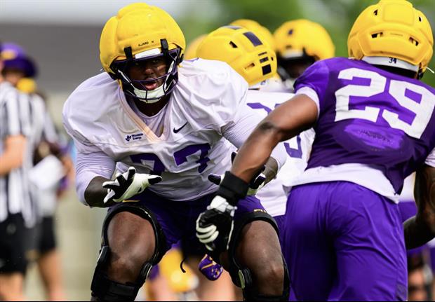 Watch: LSU's Weight Room Gets Hyped Up After Jordan Seaton Benches 405lbs
