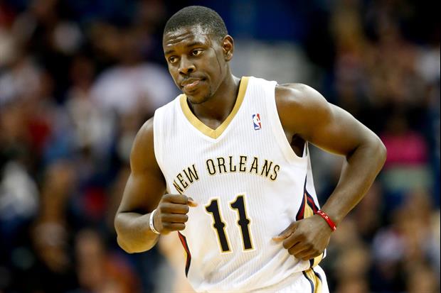 Pelicans' Holiday out with fractured ankle