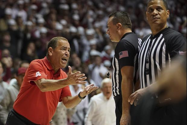 Bama/Houston Game Ends W/ Players Not Letting Refs Leave Court After Controversial No Call