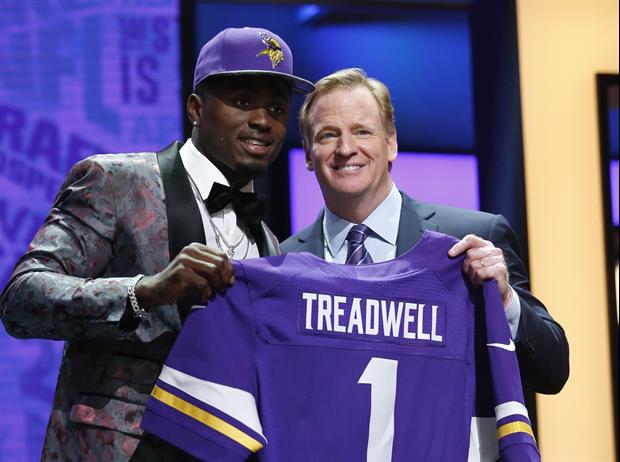Vikings Fill WR Laquon Treadwell’s Car With 60,000 Packs Of Fruit Snacks