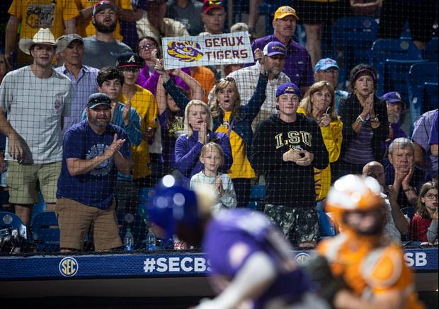 Watch: Fans Send Off The LSU Baseball Team As They Depart For Omaha