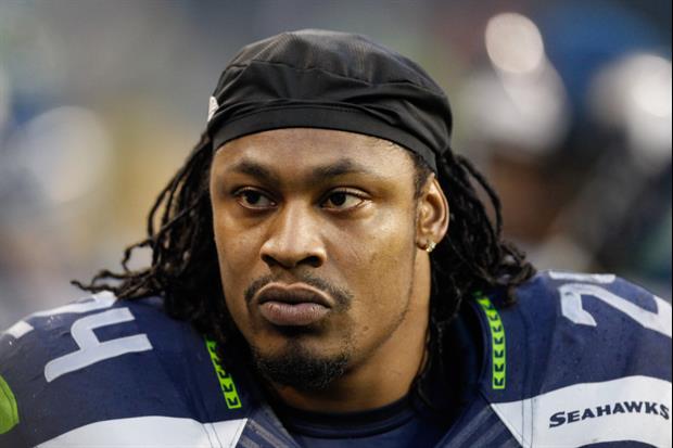 Marshawn Lynch Will Slap Your Phone Away At Airport If You Want Autograph
