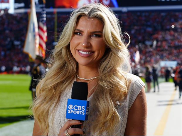 CBS Sideline Reporter Melanie Collins Shows Off Her Week 7 Outfit