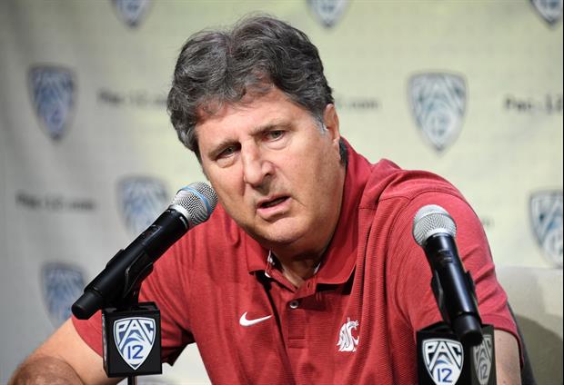 Washington State's Mike Leach Shows His Team How To Belly Flop