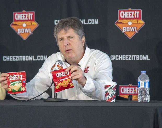 Mississippi State head coach Mike Leach is having some fun on Twitter during this quarantine...