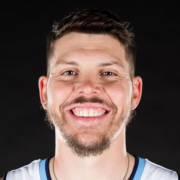 Watch 40-Year-Old Mike Miller Dominate One Of Memphis Players In 1-On-1