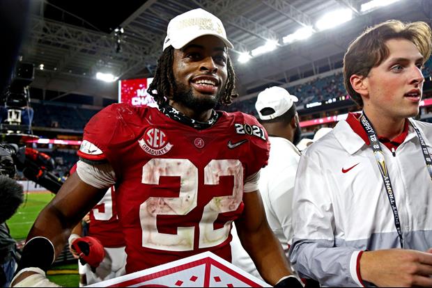 Alabama RB Najee Harris Schools Reporters On How To Say His Name