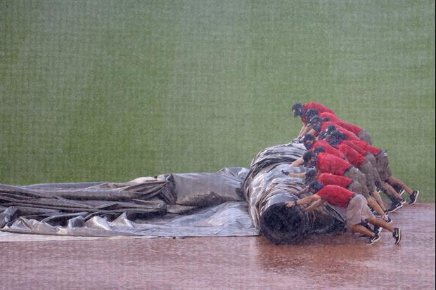 Nationals Grounds Crew Unfolding Their Rain Tarp Was A Complete Disaster Yesterday