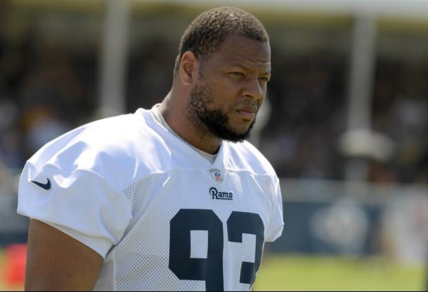 Ndamukong Suh Went On Twitter Rant About Tipping and How It's Gotten Out Of Hand