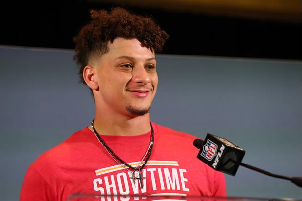 Patrick Mahomes Walked Into The Post Malone Concert In K.C. Last Night & Crowd Erupted