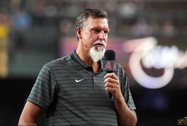 Watch Randy Johnson Explains to Autograph Sellers Why He Rarely Signs Jerseys