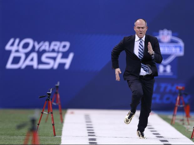 NFL Network's Rich Eisen Runs 40-Yard Dash At NFL Combine