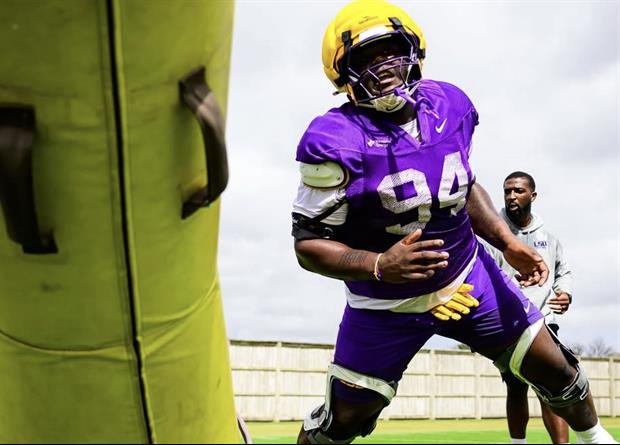 Watch: Freshman DL Richard Anderson Snags TD Catch vs. OL Weston Davis In 1-On-1