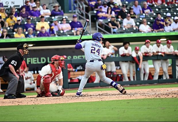 Watch: LSU Erupts For 9 Runs In The 8th Inning Take Control Over Indiana