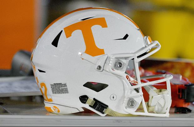 3-Star Recruit Does The Old Alabama Hat Troll Before Announcing Tennessee Commitment