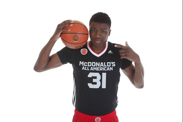 4-Star Recruit Has Backboard Dunk Fail At McD's All-American Game