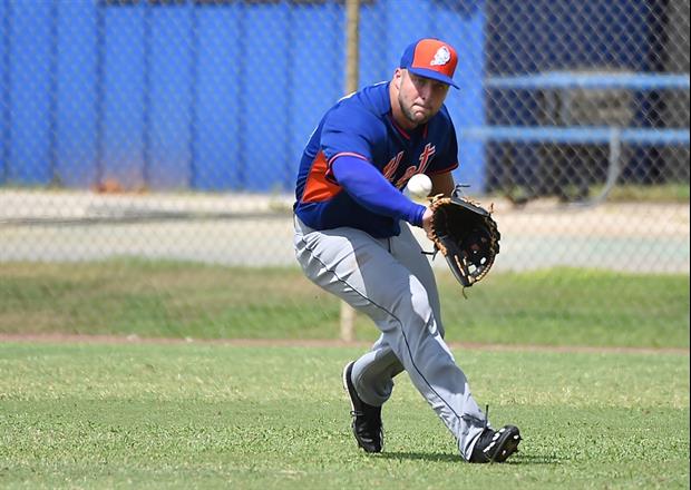 Tim Tebow Is Having Problems Playing Catch