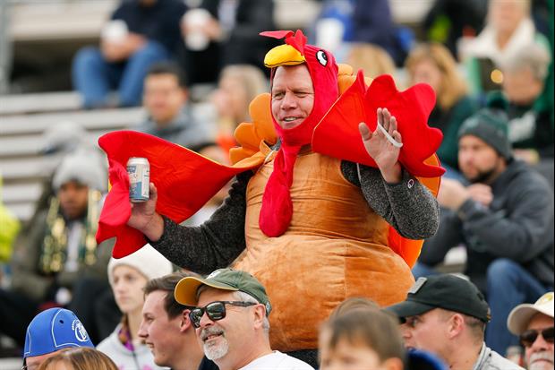This Woman Tricked Her Husband Into Thinking He Has To Run A Turkey Trot On Thanksgiving