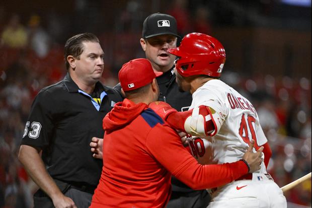 Willson Contreras Explodes On Ump, Accidentally Hits His Coach, Launches Bucket Of Gum
