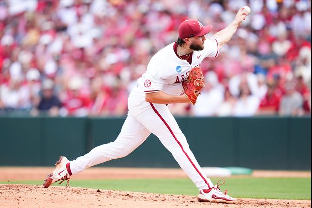 Arkansas Survives Vols' Comeback In Game 1 Of Super Regionals