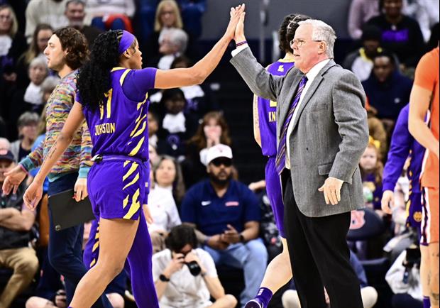 No. 5 LSU Women's Basketball Bounces Back With 77-44 Victory Over Auburn